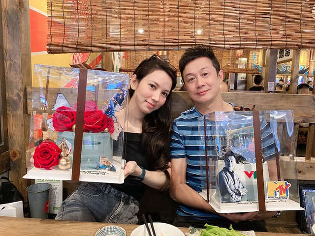  MC Anh Tuấn: Con trai đa tài của cố GS âm nhạc Vũ Hướng, từ bỏ tất cả để vào VTV và cuộc sống đáng mơ sau sự nghiệp rực rỡ - Ảnh 7.