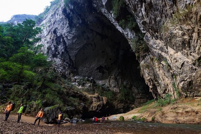  Ngắm vẻ đẹp đầy mê hoặc của hang động Việt vừa được Google vinh danh - Ảnh 1.