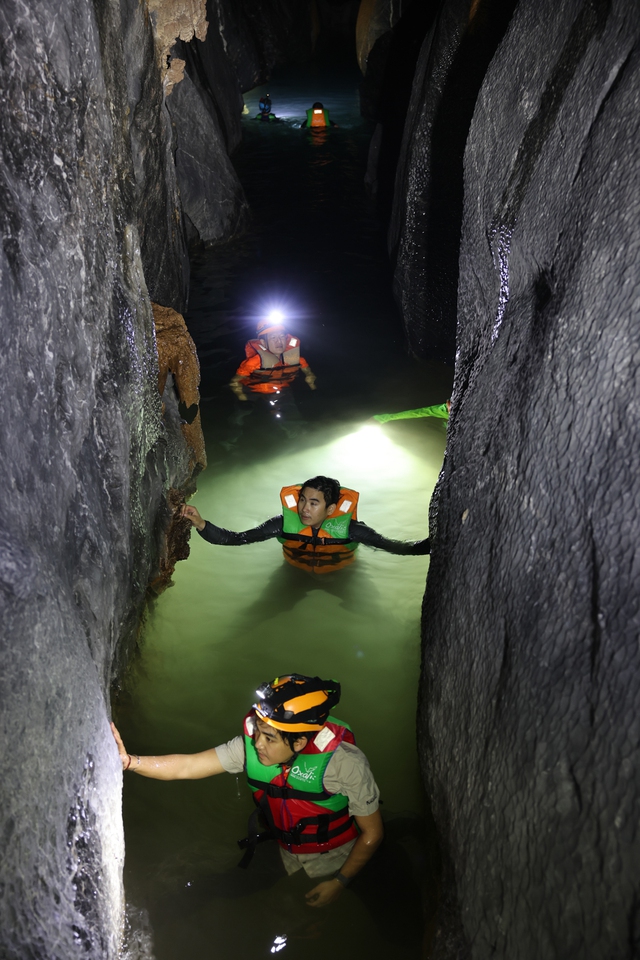  Ngắm vẻ đẹp đầy mê hoặc của hang động Việt vừa được Google vinh danh - Ảnh 10.