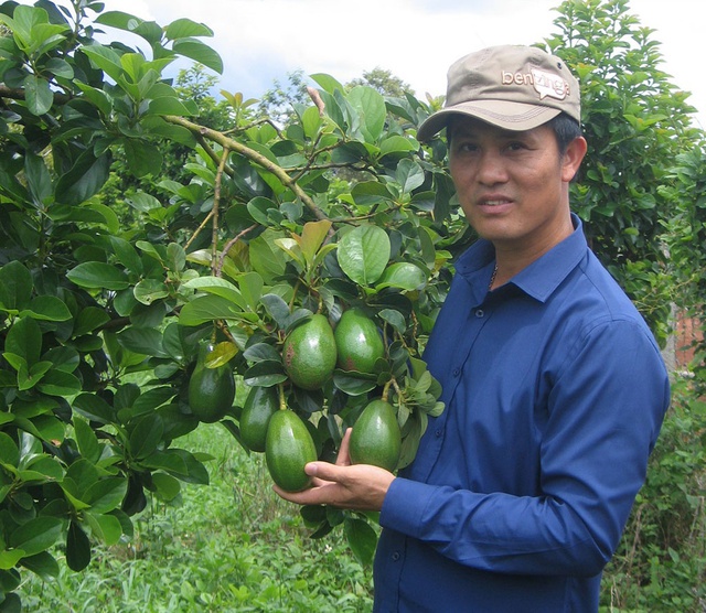 Chuyện đời tỷ phú Mười Bơ ở Dak Lak: Bỏ học từ lớp 6, trốn nhà đi tàu lậu vào Nam với độc 1 cây sáo trúc và thân hình 36kg, nung nấu ước mơ thoát nghèo - Ảnh 4.