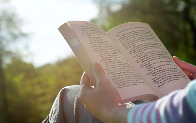 Nghiên cứu của Đại học Yale: Càng đọc nhiều sách, bạn càng sống lâu - Ảnh 3.