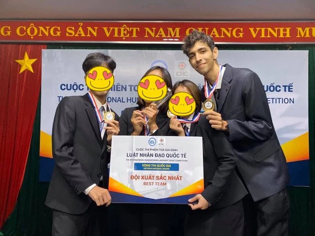 Loạt idol tóp tóp đã triệu follow còn học giỏi: Người đỗ đại học top đầu thế giới, người thủ khoa đầu ra Ngoại giao - Ảnh 4. Loạt idol tóp tóp đã triệu follow còn học giỏi: Người đỗ đại học top đầu thế giới, người thủ khoa đầu ra Ngoại giao - Ảnh 4.