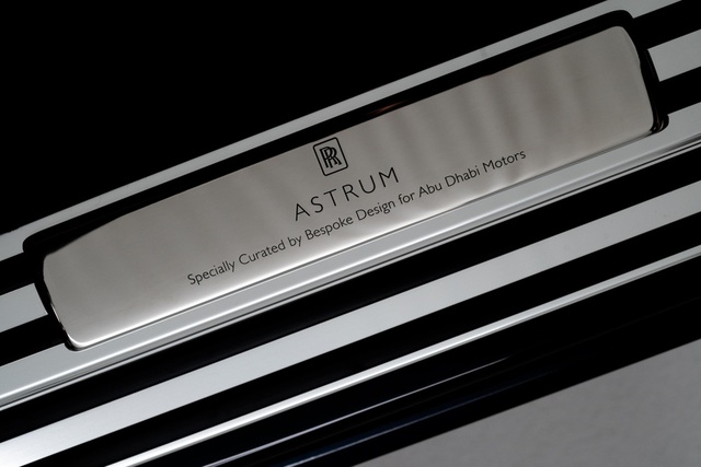 Close-up of the unique Rolls-Royce Phantom Astrum - Photo 10.
