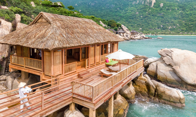 Có tiền cũng không mua được: 2 trong 3 resort sanh chảnh bậc nhất Việt Nam đã kín phòng cho lễ 30/4, địa điểm còn lại giá lên tới 50 triệu đồng/đêm - Ảnh 4.