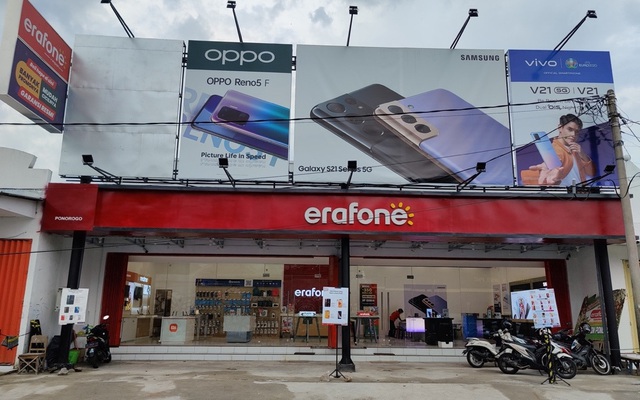 Tập đoàn Erajaya đang có 1.200 cửa hàng Erafone ở Indonesia.