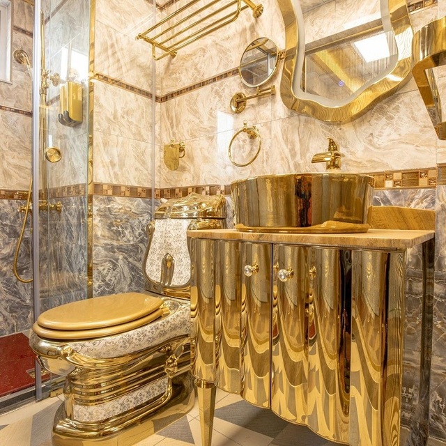3 khách sạn dát vàng của Việt Nam: Giá chỉ bằng 10% mức thông thường, toilet dát vàng khiến báo Nga cũng phải trầm trồ - Ảnh 16.