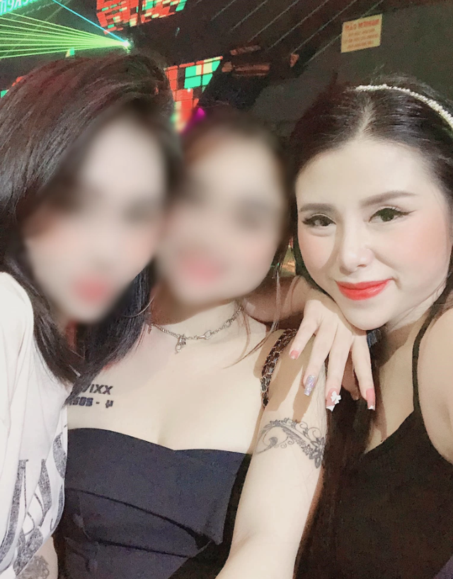Hot girl nước nho ma túy ở Đà Nẵng: Thường xuyên đăng ảnh hở hang khoe thân, một thánh đạo lý đích thực trên Facebook - Ảnh 12.