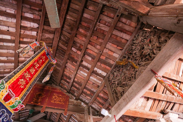 Hà Nội: Ngôi chùa cổ gần 700 năm xuống cấp nghiêm trọng, đứng trước nguy cơ sập đổ vì con đường nhỏ đi qua chùa - Ảnh 15.