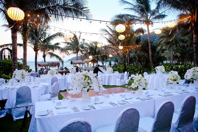 The resort where Ngo Thanh Van and her 11-year-old young husband held a wedding: The space alone cost more than 200 million dong, not to mention the cost of the cheapest banquet table is also 6 million / person - Photo 10.