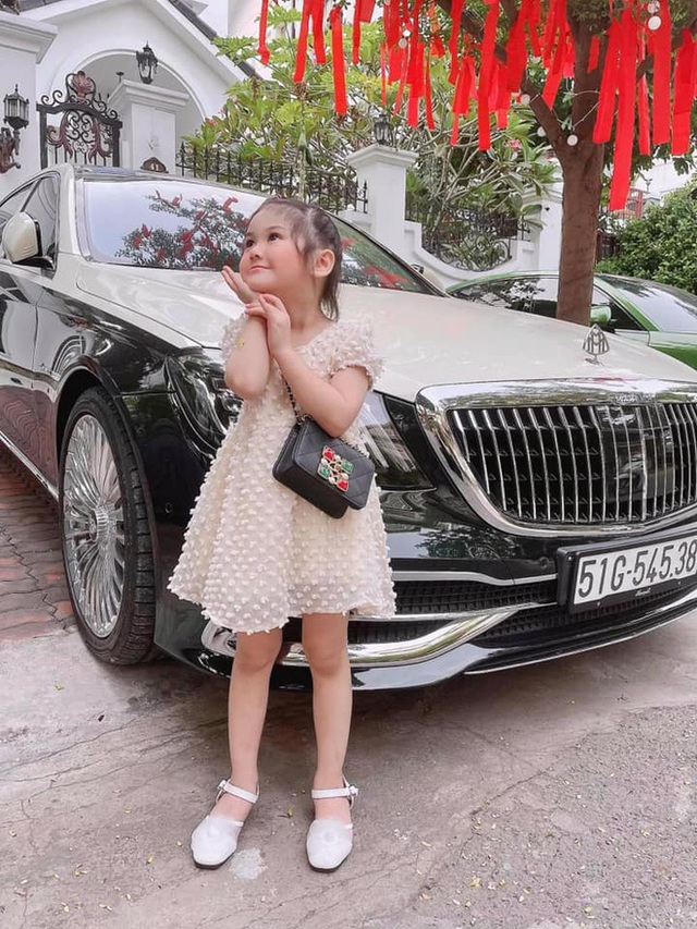Hội sao Việt siêu giàu dạy con tiêu tiền: Người mua tặng con xe 3 tỷ, sắm túi hàng hiệu; người bắt con nằm đất, tiêu 20.000 đồng/tháng - Ảnh 14.