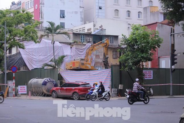 Những biệt thự, tòa nhà kiến trúc cổ bị xóa sổ xây cao ốc ở Hà Nội gây xôn xao - Ảnh 5.