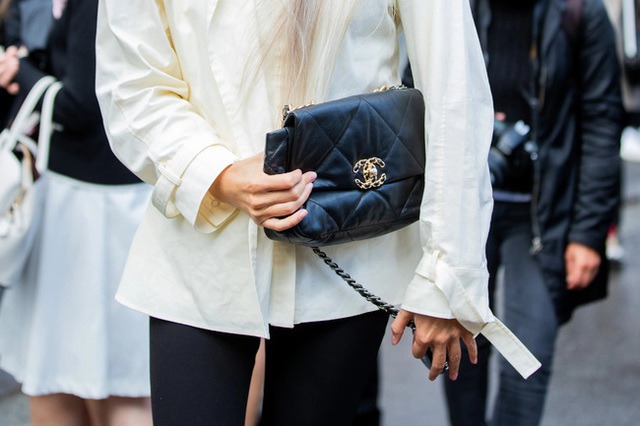 Ở tuổi 30, tôi đã vứt luôn ước mơ tậu được một chiếc túi Chanel - Ảnh 2. Ở tuổi 30, tôi đã vứt luôn ước mơ tậu được một chiếc túi Chanel - Ảnh 2.