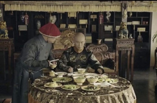 Bữa ăn của Hoàng đế nhà Thanh có xa hoa khủng khiếp như trong phim? Sử sách ghi lại sự thật khiến hậu thế phải choáng váng - Ảnh 1.