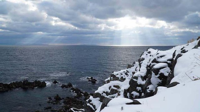 Cảnh tượng choáng ngợp của xứ sở mùa đông Hokkaido, vừa ngắm biển vừa nghịch tuyết là cảm giác thế nào? - Ảnh 10.