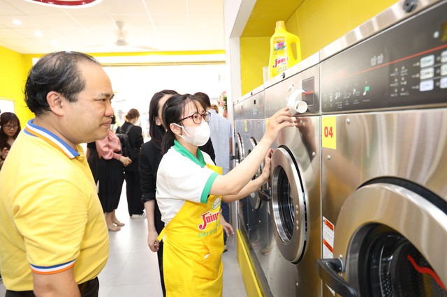 Masan ra mắt chuỗi cửa hàng giặt ủi chuyên nghiệp Joins Pro: Công suất cửa hàng lên tới 3 tấn/ngày, tương lai sẽ tích hợp với WinMart+, Phúc Long… - Ảnh 3. Masan ra mắt chuỗi cửa hàng giặt ủi chuyên nghiệp Joins Pro: Công suất cửa hàng lên tới 3 tấn/ngày, tương lai sẽ tích hợp với WinMart+, Phúc Long… - Ảnh 3.