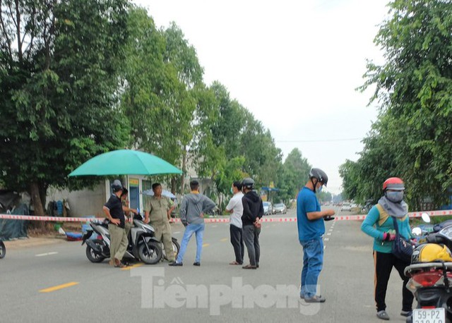   Murder and then go home to set fire to self-immolation in Binh Duong: Conflict of business cooperation - Photo 1.