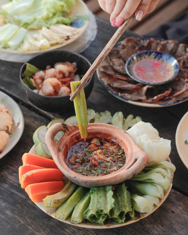 Những quán ăn phục vụ một bữa cơm nhà có giá vài trăm đến cả triệu, với người thích cơm mẹ nấu thì phải làm sao? - Ảnh 13.