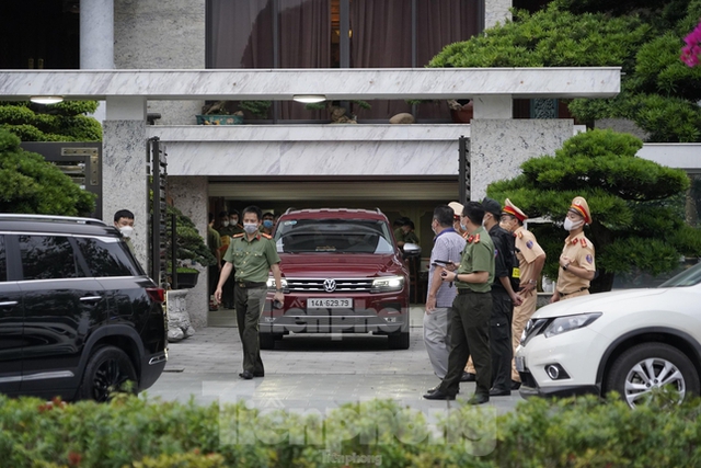   Close-up of the sealed luxury car fleet of the former President of Ha Long - Photo 1.