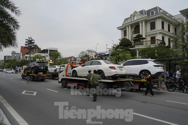   Close-up of the sealed luxury car fleet of the former President of Ha Long - Photo 2.
