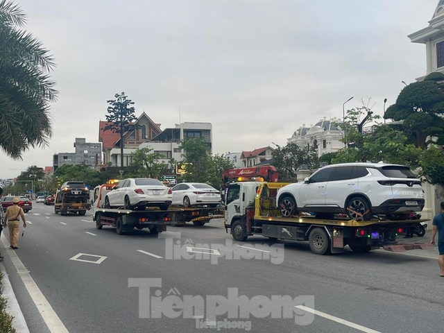   Close-up of the sealed luxury cars of the former President of Ha Long - Photo 6.