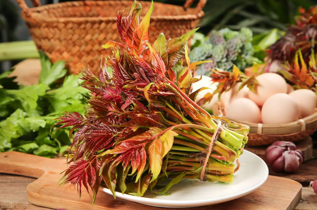 Loại cây mọc dại ở Việt Nam, tuy có độc, nhưng dân Trung Quốc vẫn mua ăn với giá trên trời - Ảnh 2. Loại cây mọc dại ở Việt Nam, tuy có độc, nhưng dân Trung Quốc vẫn mua ăn với giá trên trời - Ảnh 2.