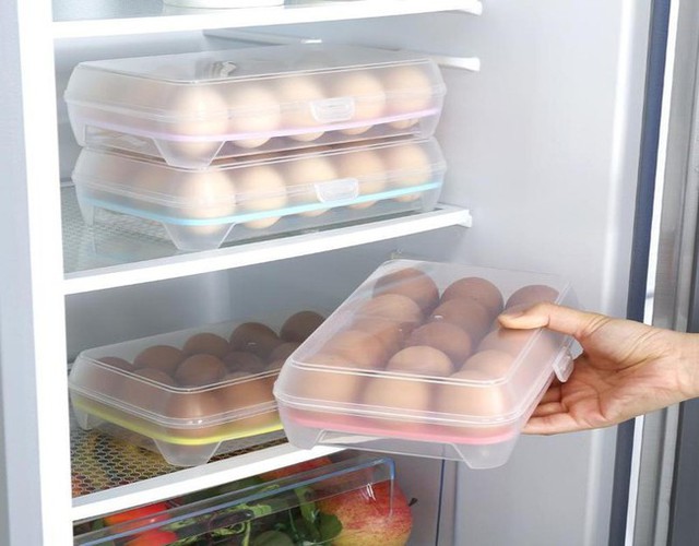 99% of women make the mistake of storing eggs in this position, turning the refrigerator into a bacterial infection - Photo 3.