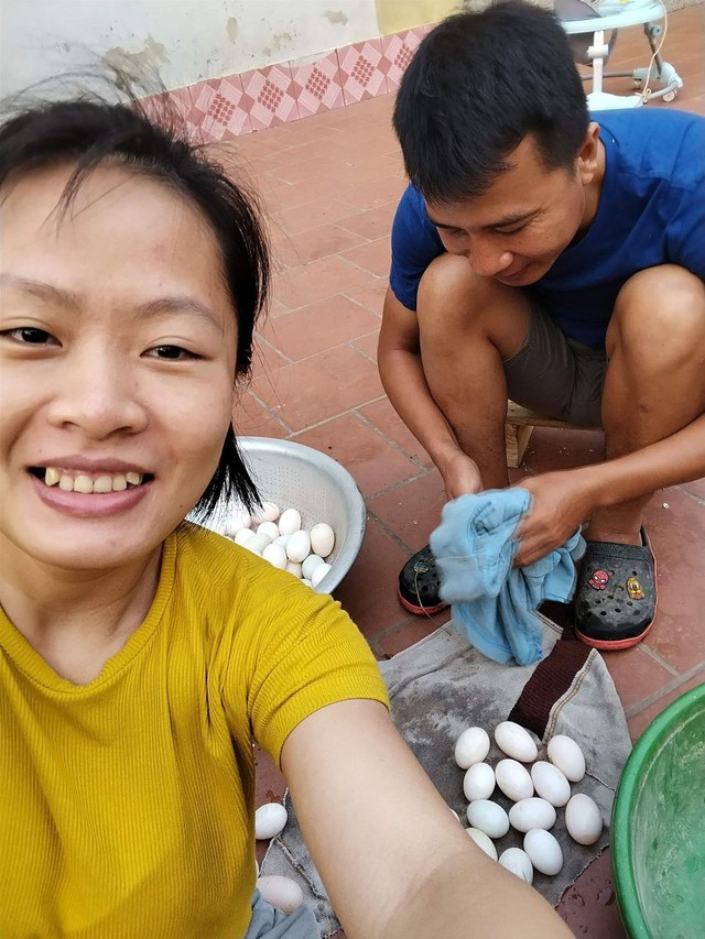 Gia đình chạy trốn áp lực sống ở Hà Nội, cất bằng cử nhân về quê làm nông dân chăn vịt - Ảnh 10.