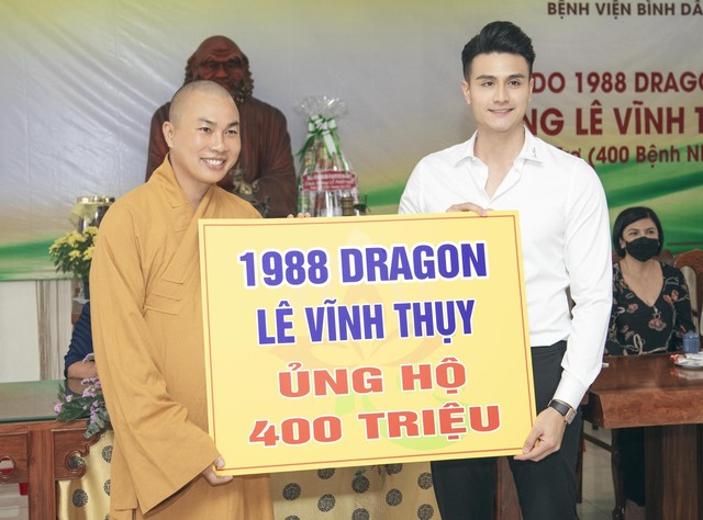 Vinh Thuy sold 18 NFT works, collected 400 million VND to donate to post-Covid-19 patients - Photo 1.