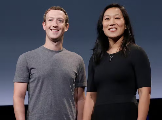   Billionaire Mark Zuckerberg and his wife really live in luxury?  - Photo 1.