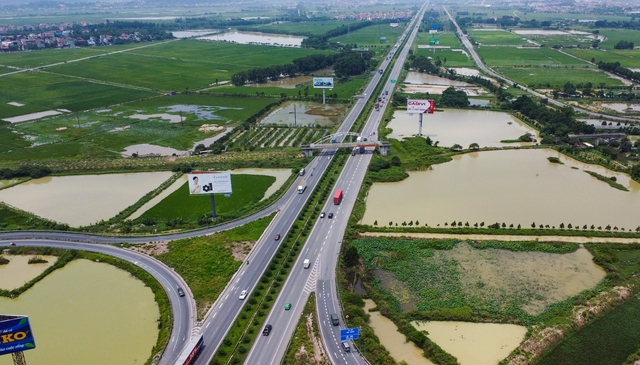Cận cảnh hầm chui trăm tỷ tại nút giao Quốc lộ 18, cao tốc Hà Nội - Bắc Giang - Ảnh 2.