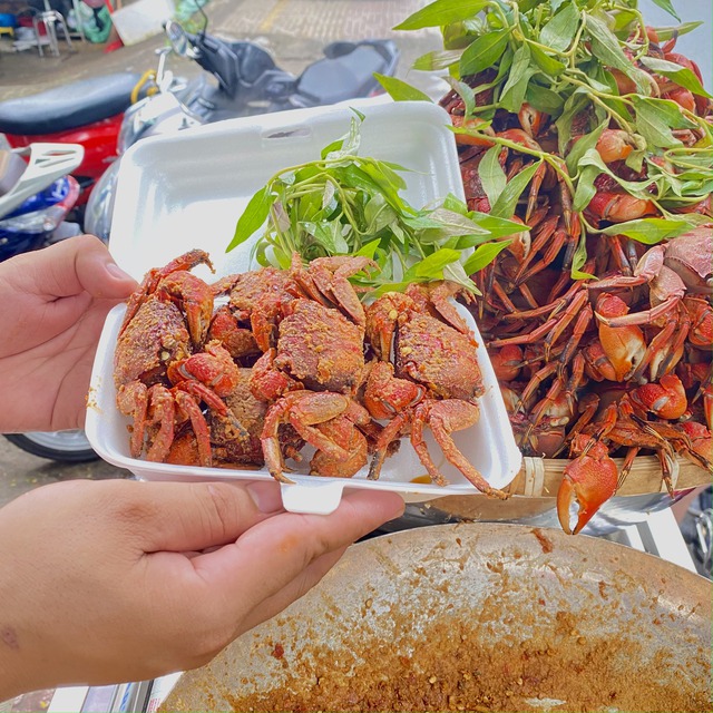 Ca Mau's bazaars in Saigon reveal that each month's revenue is over 300 million dong, the profit is more than enough to take care of the family, but still choose to sell by the roadside because of a worry - Photo 8.