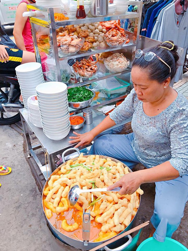 Sau dịch, những gánh lề đường nổi tiếng với thu nhập khủng từng khiến dân công sở “phát hờn” giờ ra sao? - Ảnh 15.