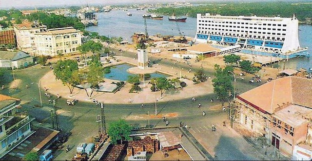 ‘Khách sạn nổi’ 5 sao từng ‘đậu’ lênh đênh trên sông Sài Gòn: Những năm 90, giá đã là 8 triệu đồng/đêm, có cả sân tennis, sân đỗ trực thăng… nhưng hình ảnh hiện tại thật đáng buồn!   - Ảnh 6.