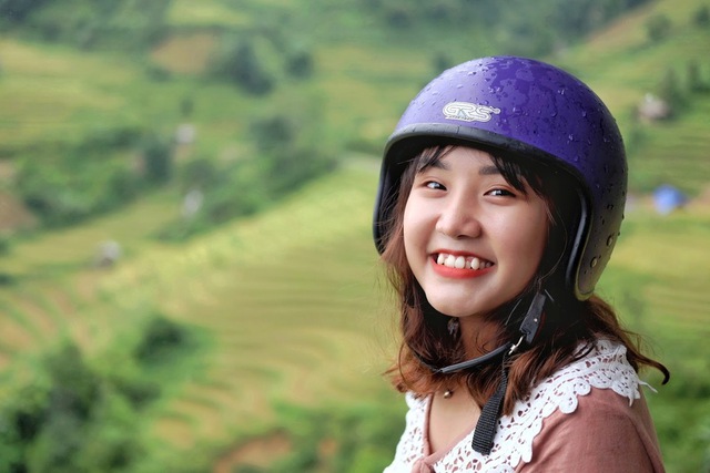 Cô gái cưỡi xe máy cà tàng, một mình phiêu lưu Tây Nguyên: Mình đã tự nhủ không được khóc! - Ảnh 1. Cô gái cưỡi xe máy cà tàng, một mình phiêu lưu Tây Nguyên: Mình đã tự nhủ không được khóc! - Ảnh 1.