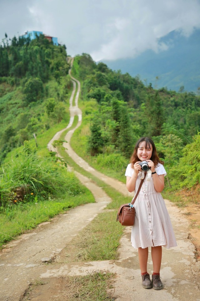  Cô gái cưỡi xe máy cà tàng, một mình phiêu lưu Tây Nguyên: Mình đã tự nhủ không được khóc! - Ảnh 2.