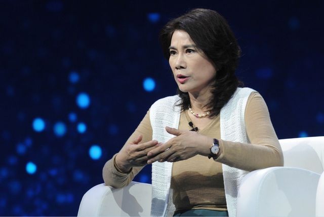 Mẹ đơn thân lăn lộn trên thương trường, trở thành nữ tỷ phú hàng đầu Trung Quốc với nguyên tắc 3 Không: 30 năm đi làm không nghỉ phép, không chèo kéo quan hệ - Ảnh 4. Mẹ đơn thân lăn lộn trên thương trường, trở thành nữ tỷ phú hàng đầu Trung Quốc với nguyên tắc 3 Không: 30 năm đi làm không nghỉ phép, không chèo kéo quan hệ - Ảnh 4.
