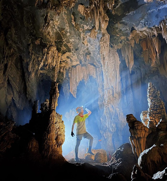 Hang Tú Làn có gì mà dạo này nhiều người tới trekking đến thế? Ngay cả hội chị em văn phòng cũng vác túi lên đường! - Ảnh 2.