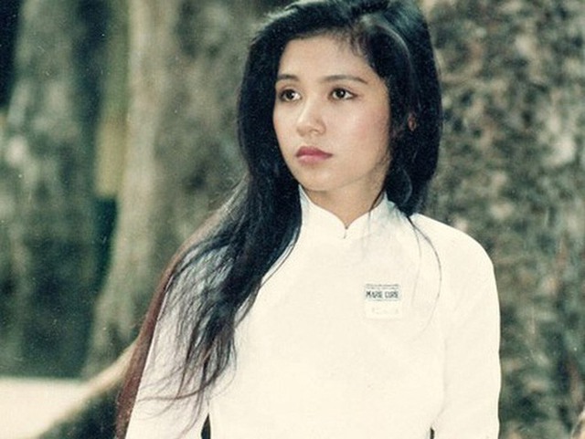 Actress Viet Trinh aged 50: Single mother, living peacefully in a garden villa in Binh Duong - Photo 1. Actress Viet Trinh aged 50: Single mother, living peacefully in a garden villa in Binh Duong - Photo 1.