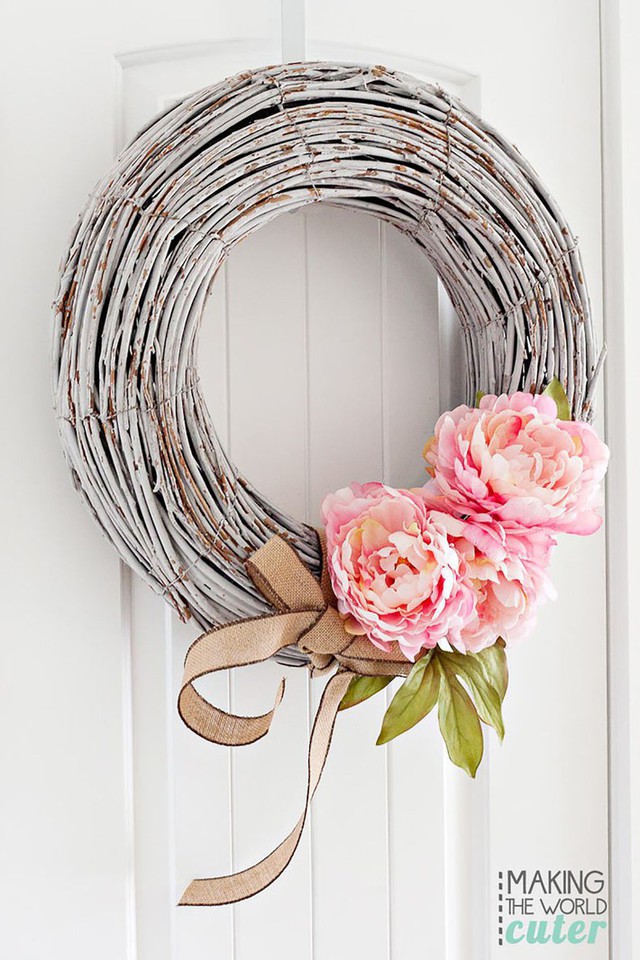 9 ways to make use of old things to decorate your front door will make you fall in love - Photo 7.