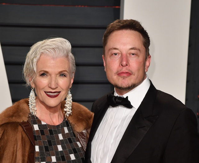 The powerful woman behind billionaire Elon Musk: The former U80 model is still stunned when wearing a bikini, enduring her husband's abuse for 9 years - Photo 14.