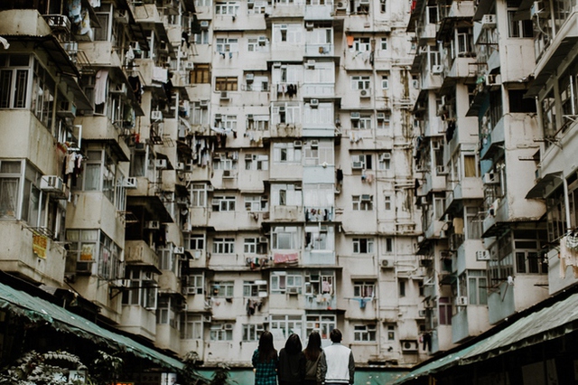 Youtuber Việt chia sẻ về cuộc sống ở Hong Kong: Những góc tối đằng sau vẻ xa hoa lộng lẫy, người dân có chảnh như đồn đại? - Ảnh 9.
