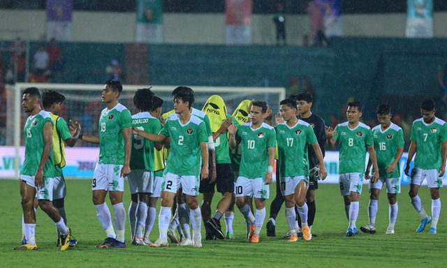  Ronaldo gục đầu thất vọng sau 18 phút thảm họa trước U23 Việt Nam - Ảnh 10.