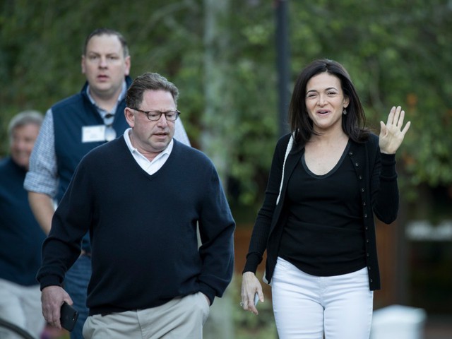 COO Facebook Sheryl Sandberg bị nghi biển thủ công quỹ tổ chức đám cưới - Ảnh 1.