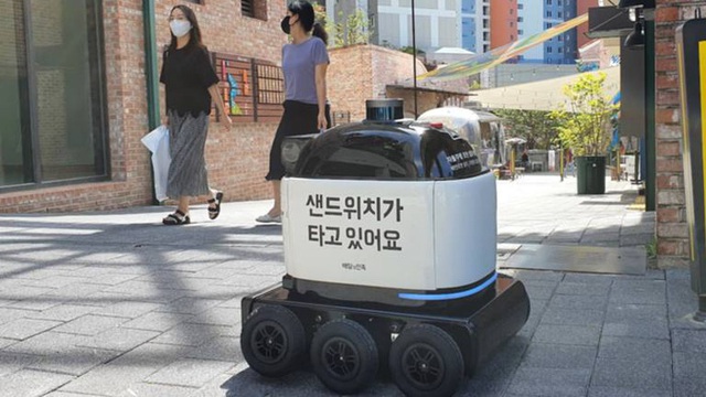 Robots prepare to have legal status to freely travel on the road: It is expected that 800 million workers will lose their jobs, what are the occupations that will soon be replaced by machines?  - Photo 3.