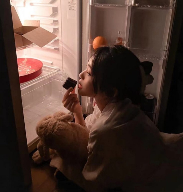 5 sai lầm khi sử dụng tủ lạnh vào mùa hè hầu hết các gia đình đều mắc phải, không chỉ tốn điện, hại tủ, làm hỏng thực phẩm mà còn gây bệnh - Ảnh 4.