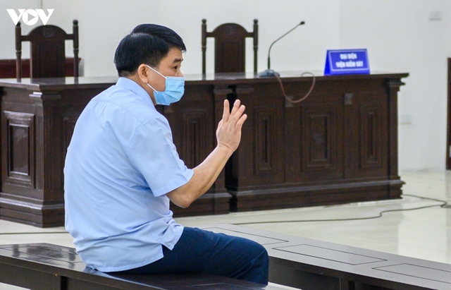Ông Nguyễn Đức Chung hầu tòa phúc thẩm cùng 2 đồng phạm - Ảnh 5.