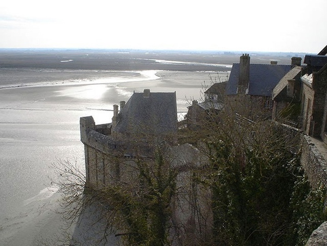  Ngắm lâu đài trên biển có thật ở nước Pháp: Khung cảnh cổ tích choáng ngợp chỉ hiện ra đúng một buổi trong ngày - Ảnh 20.