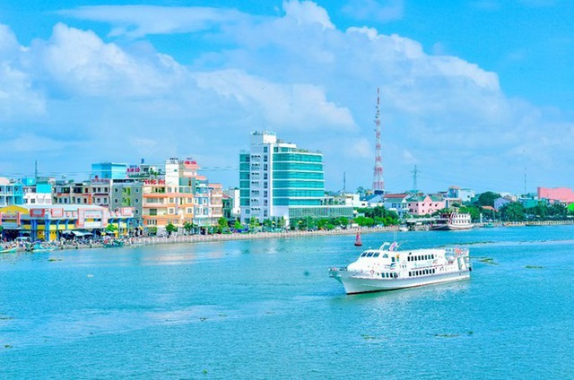 Không chỉ có Phú Quốc, Kiên Giang còn ẩn giấu một thành phố biển xinh đẹp, yên bình ít ai ngờ tới - Ảnh 3.