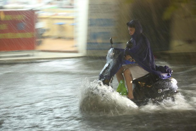   The North welcomes heavy rain for many days - Photo 1.