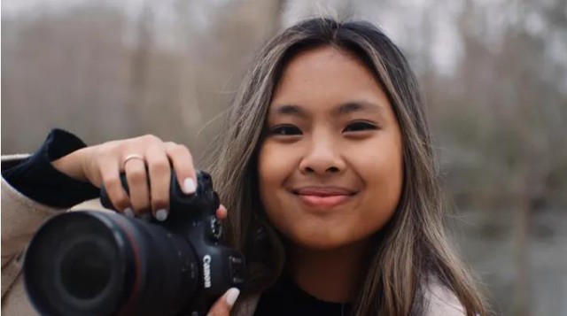 Cultivating a passion for photography since the age of 13, the girl who is financially free at the age of 23: Spends a lot on machinery, shoots 46 weddings/year, earns 10,000 USD/month - Photo 1.